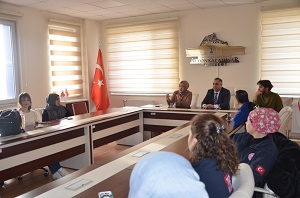 Kadın ve Demokrasi Vakfı (KADEM) tarafından 112 Acil Çağrı Merkezi'nde Kadınların Anayasal Hakları konulu eğitim verildi.