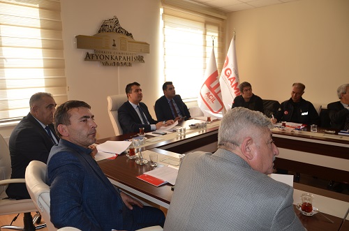 Afyonkarahisar 112 Acil Çağrı Merkezi'nde  Vali Yardımcımız Sayın Mehmet Keklik başkanlığında itfaiye teşkilatı konulu toplantı yapıldı.