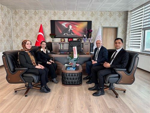 112 Acil Çağrı Merkezi Müdürü Hamza AÇIK, İl Sağlık Müdürü Doç. Dr. Esra BEŞER’e hayırlı olsun ziyaretinde bulundu.