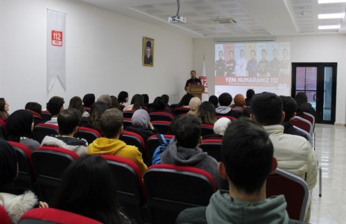 TANITIMLARIMIZ KAPSAMINDA ARTVİN ÇORUH ÜNİVERSİTESİ ACİL YARDIM VE AFET YÖNETİMİ BÖLÜMÜ ÖĞRENCİLERİNE ''TEK NUMARA 112'' TANITIMI YAPILDI