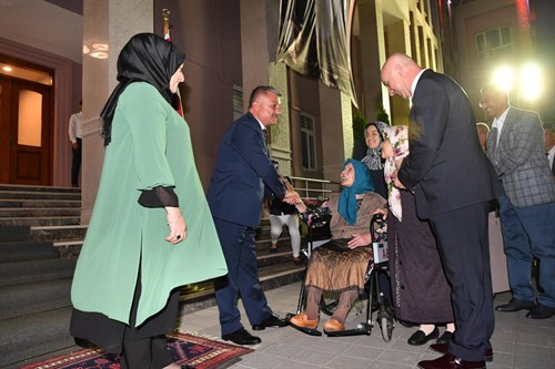 7'den 70'e Herkes "Zafer" Dedi