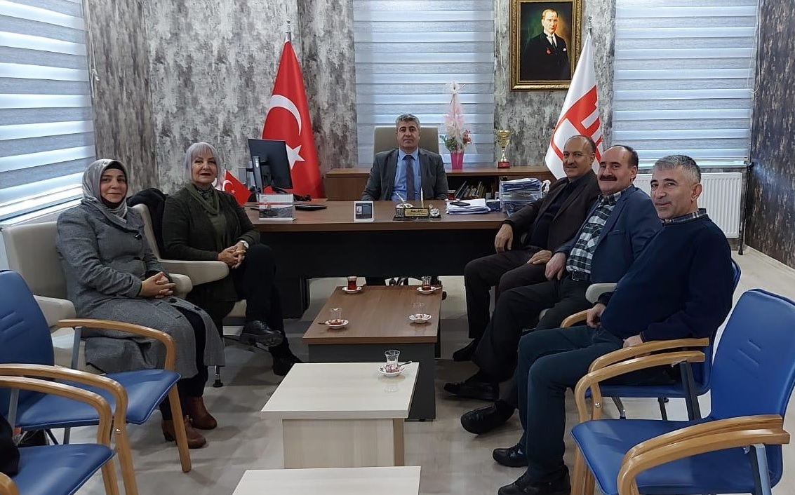 BİNDAG Başkanı Semiramis KARAARSLAN ve beraberindeki Yönetim Kurulu üyelerinin 112 Acil Çağrı Merkezi Müdürlüğümüzü ziyaretleri. 