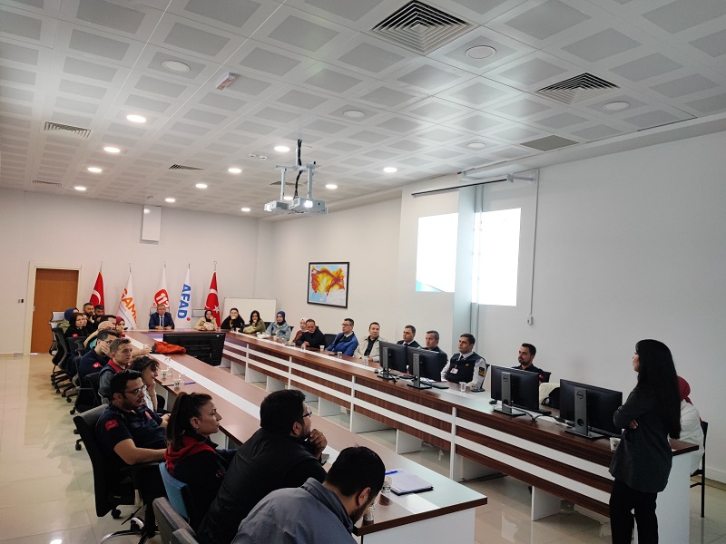 112 Acil Çağrı Merkezi Personeline “Engelli Bireylere Yönelik Tutum ve Davranışlar Eğitimi” Verildi