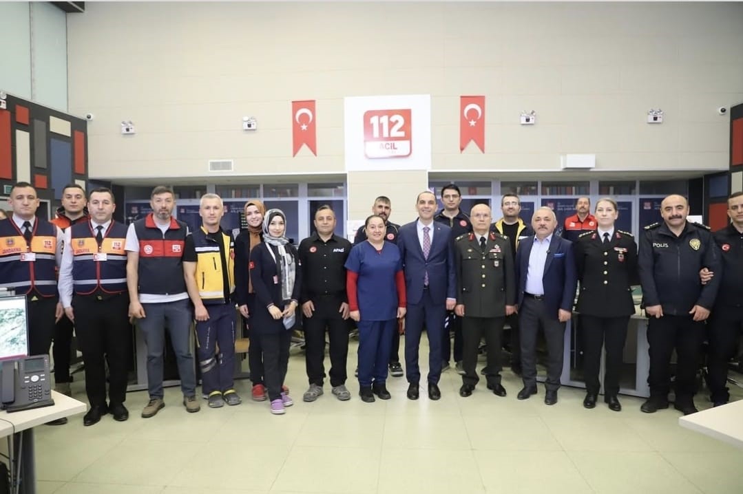 Sayın Valimiz M. Fırat TAŞOLAR, 112 Acil Çağrı Merkezi Personelimizin Ramazan Bayramını Kutladı