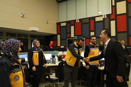 Sayın Valimiz M. Fırat TAŞOLAR, 112 Acil Çağrı Merkezi Personelimizin Yeni Yılını Kutladı
