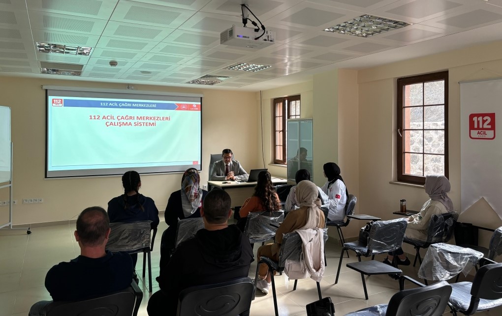 Yeni göreve başlayan Çağrı Karşılama Personelimize Temel Acil Çağrı Karşılama (TAÇK) Eğitimi verildi