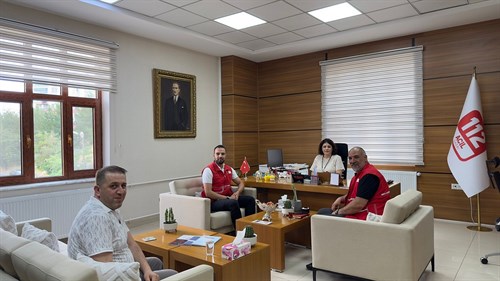 Türk Kızılay Güney Anadolu Bölge Kan Merkezi Bölge Yöneticisi Baran DUYMAZ ve Kan Bağış Kazanım Uzmanı Emir Ömer GÜLVER Kurumumuzu Ziyaret Ettiler