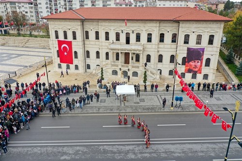 Cumhuriyetimizin Kuruluşunun 98. Yılı Coşkuyla Kutlandı