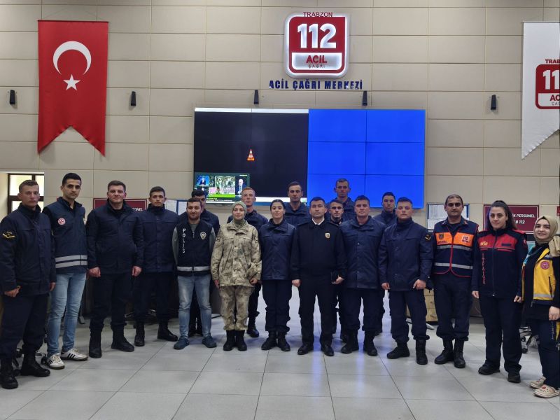 Ankara Jandarma ve Sahil Güvenlik Akademisi Öğrencileri Trabzon 112 Acil Çağrı Merkezini Ziyaret Etti