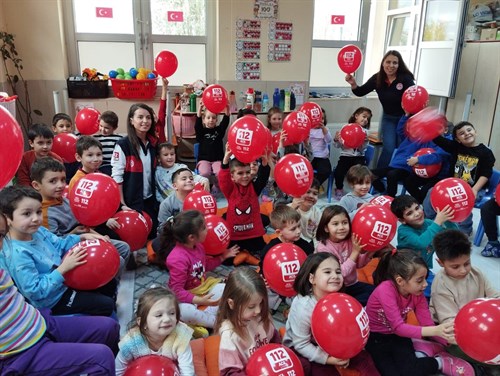 Uşak 112 Acil Çağrı Merkezi Müdürlüğünden Adalet Anaokulu Öğrencilerine Ziyaret