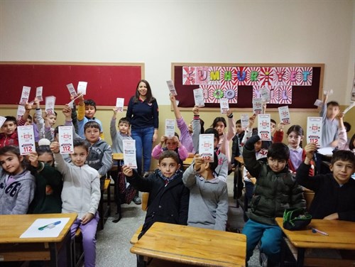 Uşak 112 Acil Çağrı Merkezi Müdürlüğünden Susuzören İlkokulu ve Ortaokulu Öğrencilerine Ziyaret