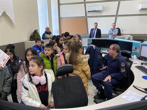Toki Şefkat İlkokulu Öğrencilerinden Uşak 112 Acil Çağrı Merkezi Müdürlüğüne Ziyaret